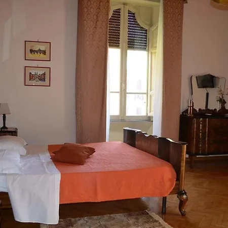 Frühstückspension Charming House 2*