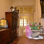 Charming House 2*