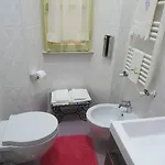 Charming House 2*