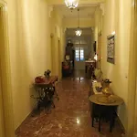 Bed & Breakfast Charming House 2*