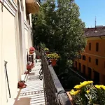 Charming House Bed & Breakfast Rome