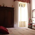 Charming House 2*