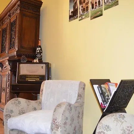 Charming House Rom